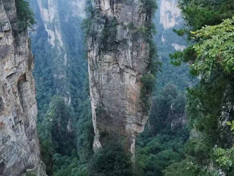 How to Explore Zhangjiajie National Forest Park?