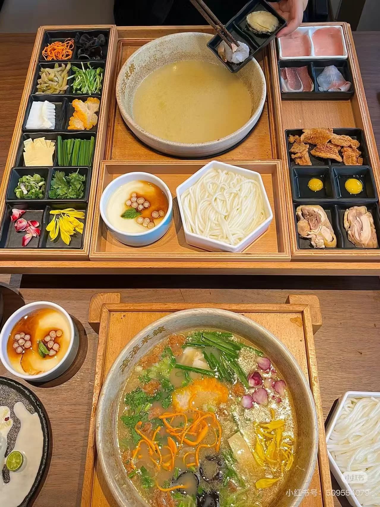 Kunming Cross-Bridge Rice Noodles and Yunnan Bites