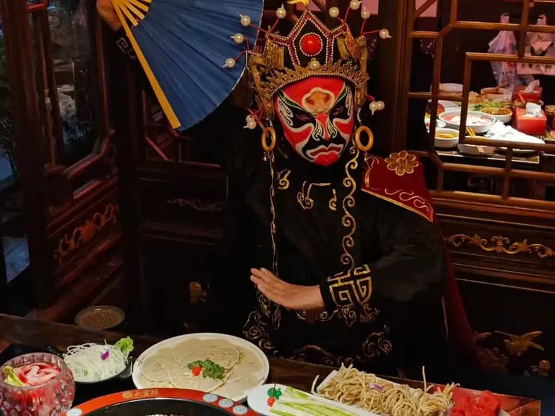 How to Eat Sichuan Hotpot for the First Time?