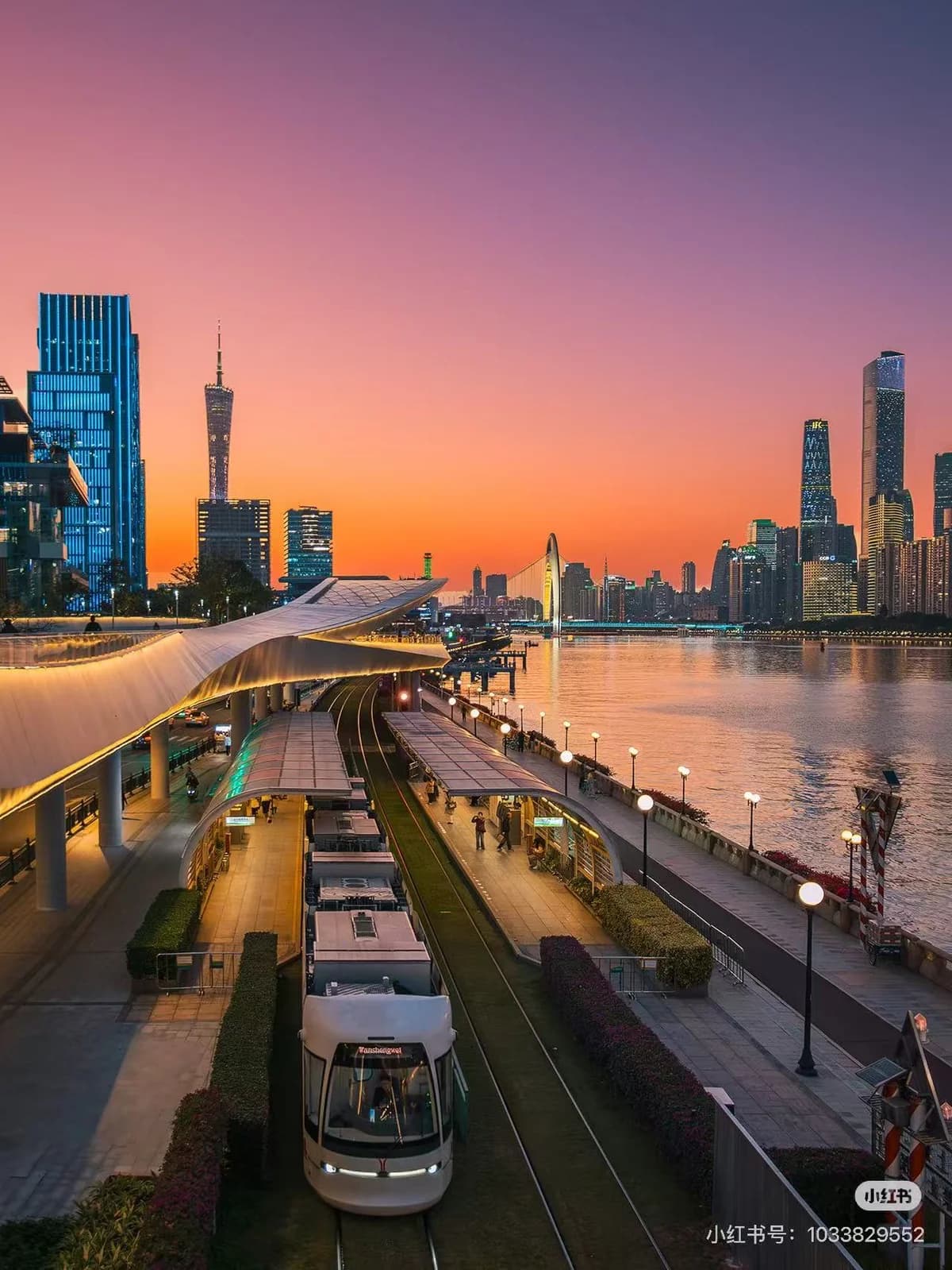 Getting to Pazhou for Canton Fair: Flights, Hong Kong Transit, and Where to Stay