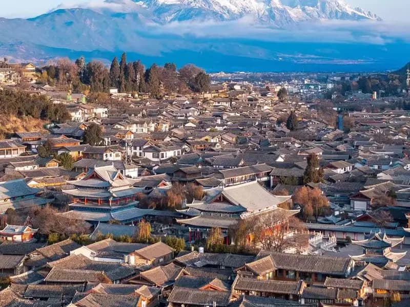 What Are the Top Attractions in Lijiang?