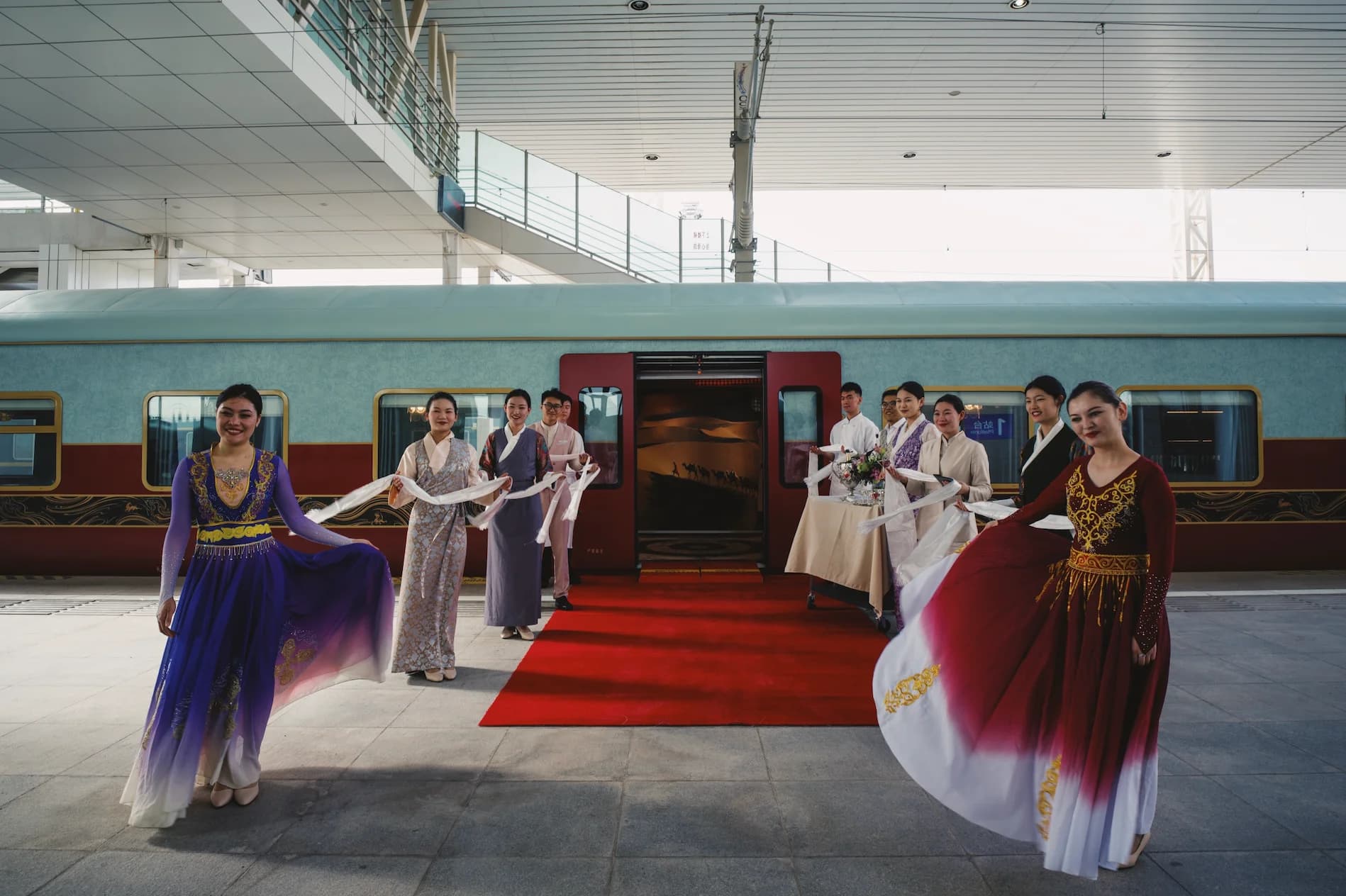 Featured Route: Dunhuang to Xining on the Silk Road Dream Luxury Train (Turn Transit into Your Hotel)