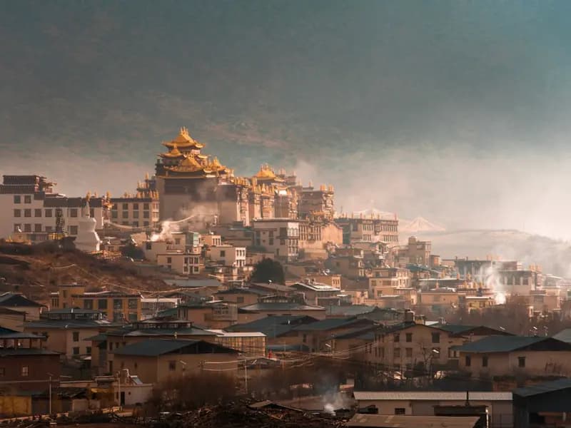 Traveling around Yunnan by train (Kunming-Dali-Lijiang-Shangri-La)