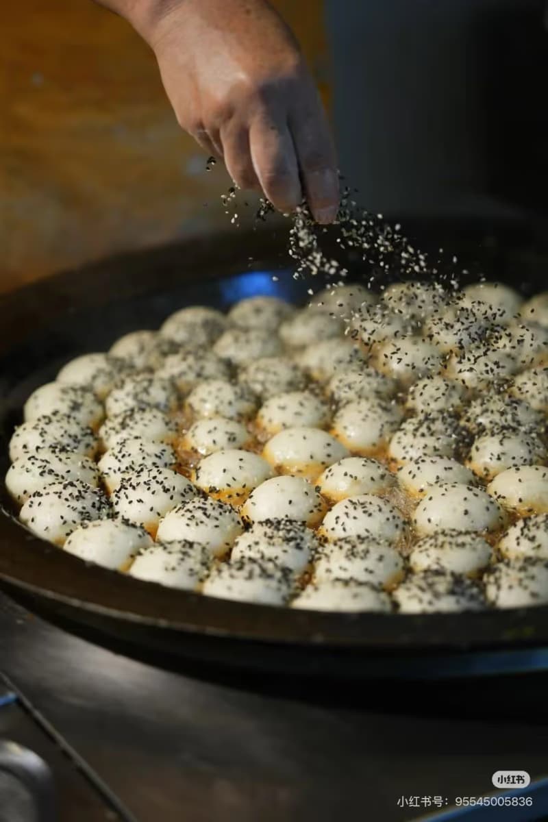 What Are the Best Shanghai Street Foods to Try?